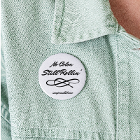 NO COLON STILL ROLLIN' Buttons large 2.2'' (5-pack) black